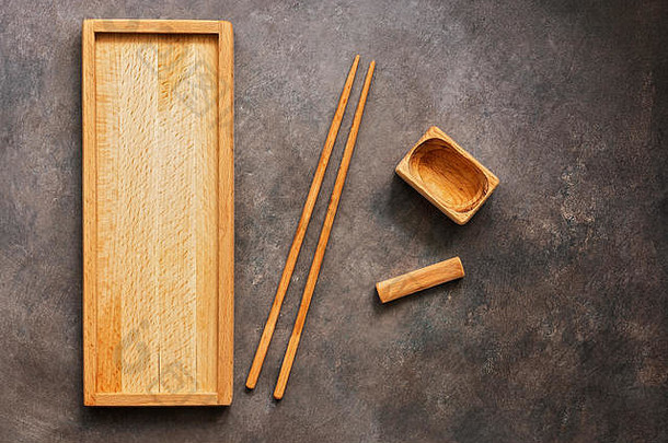 木集菜餐具亚洲厨房寿司卷矩形板筷子碗我是酱汁黑暗背景前