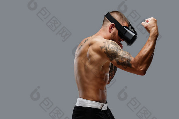 赤膊上阵残酷的拳击战斗机虚拟现实眼镜