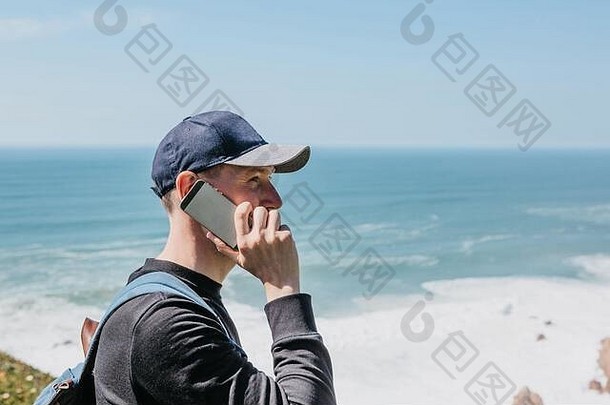 旅游<strong>学生会</strong>说话的细胞电话移动电话背景海洋