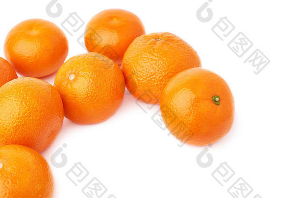 表面覆盖多个成熟的新鲜的多汁的橘子作文孤立的白色背景