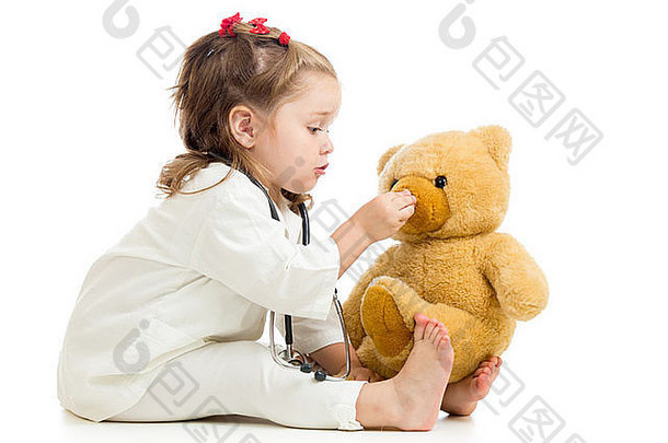 孩子女孩玩医生玩具