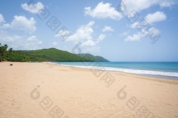 视图热带海滩海沙子蓝色的天空一天公共海滩林康海滩萨马纳半岛多米尼加共和国