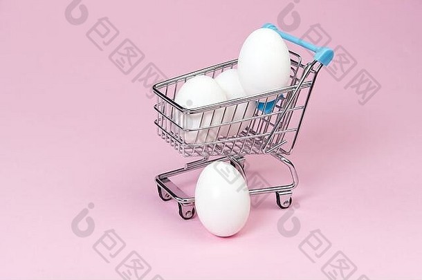 鸡白色鸡蛋购物车孤立的粉红色的