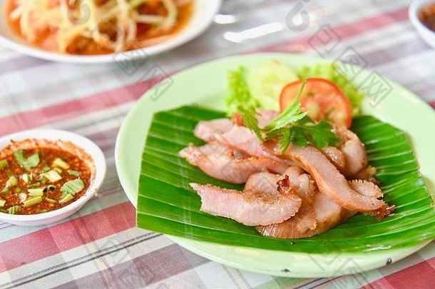 科尔MOO的传统的<strong>泰国</strong>版的烤猪肉脖子