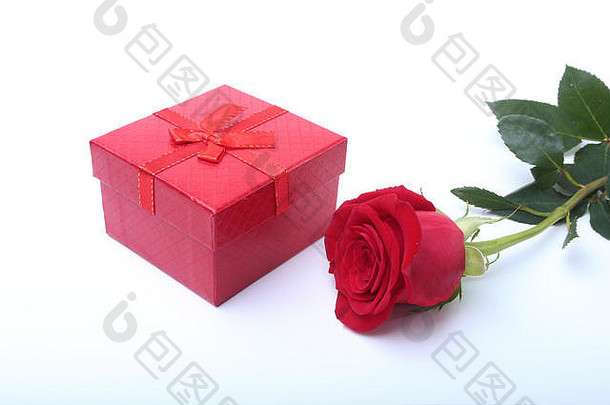 礼物盒子弓玫瑰白色背景装饰