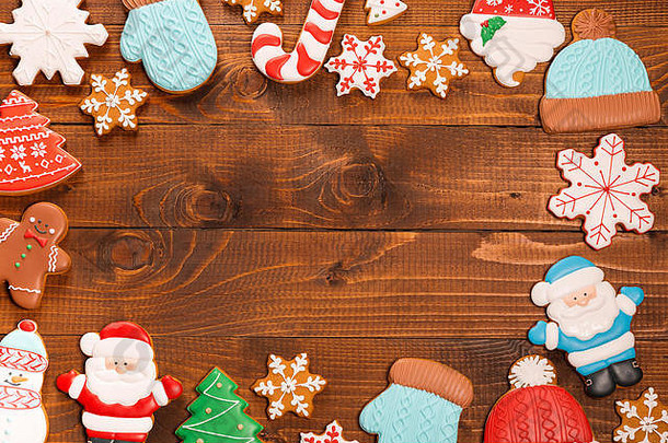 自制的美味的圣诞节姜饼饼干木背景免费的空间文本