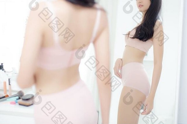 生活方式美丽的年轻的亚洲女人内衣镜子肚子数字苗条的首页美身体女孩内衣形状适合