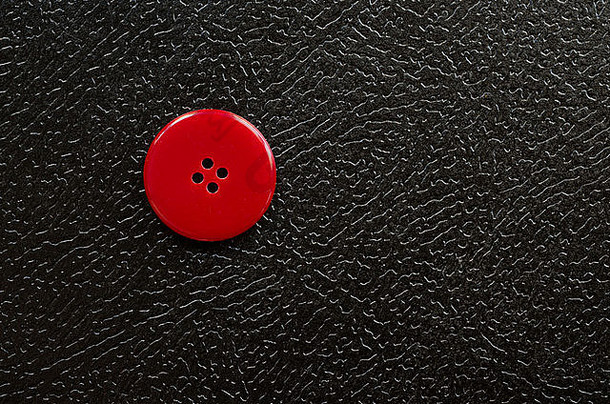 大红色的按钮黑色的背景