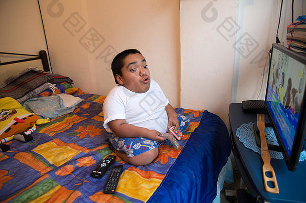 华金爱德华多托雷斯吉尔看电视卧室墨西哥城市墨西哥2月华金最小的sibli