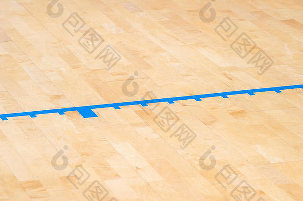 木地板上排球篮球羽毛球五人制足球手球法院光效果木地板上体育大厅标记行行木