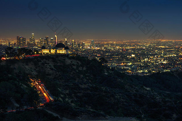 这些洛杉矶晚上视图好莱坞山