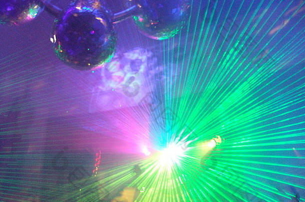 迪斯科灯synth蒸汽波色彩鲜艳的特殊的影响神奇的激光光显示迪斯科镜子球架照片股票照片图像图片