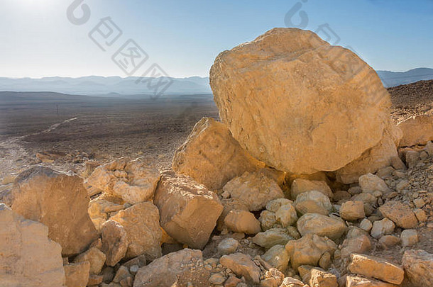 岩石内盖夫沙漠日出南部以色列米兹佩雷蒙埃拉特