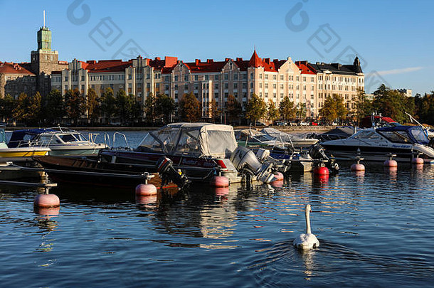 西尔塔萨里住宅建筑摩托艇沉默的天鹅动物园湾湾赫尔辛基芬兰