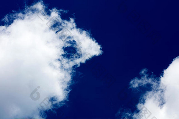 夏天蓝色的天空云高质量五十像素