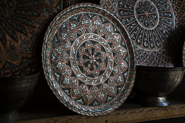 铜板手工制作的传统上使lagich阿塞拜疆手工制作的板纪念品商店