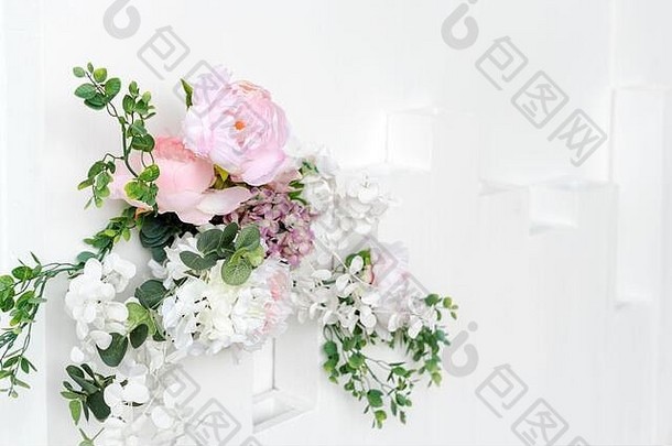 花墙婚礼背景花手使装饰光背景人造的花垂直花园牡丹绣球花