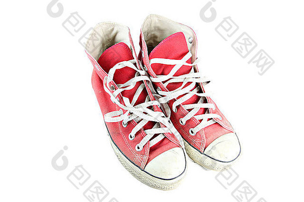 脏红色的运动鞋孤立的白色背景