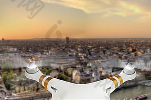 无人机飞行巴黎城市全景
