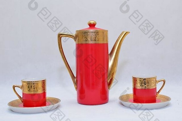 模拟设计集优雅的传统的色彩斑斓的红色的黄金传统的咖啡杯茶杯杯的板饮料器皿