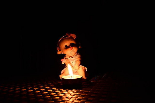蜡烛娃娃