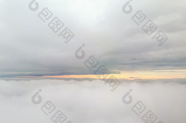 前面视图云飞机宽积云云基地前图片