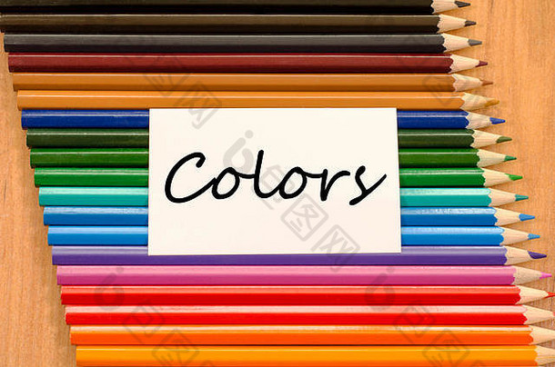 颜色文本概念彩色的铅笔木背景