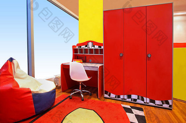 现代孩子们房间室内红色的家具