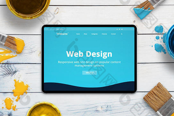 网络设计工作室网络网站概念现代薄平板电脑包围颜色刷概念有创意的绘画主题布局