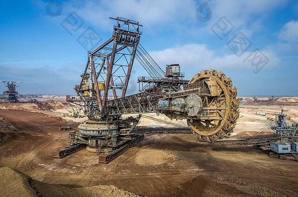 最大的挖掘机世界工作制袋机乌克兰大我的开发矿物资源挖掘机挖掘冶金乌克兰