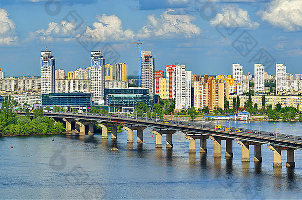 基辅城市资本乌克兰视图第聂伯河河佩顿桥建筑基辅