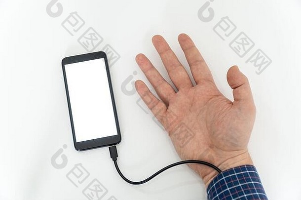 增强人类手连接智能手机Usb电缆转移数据全息图通知出现手