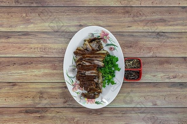 切片炖猪肉猪、羊蹄中国人风格亚洲食物平躺表格