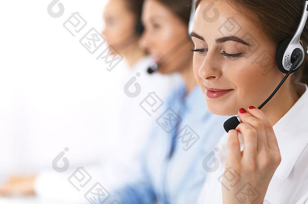 调用中心集团运营商工作焦点美丽的业务女人耳机