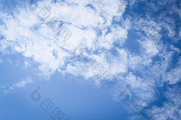 <strong>美背</strong>景蓝色的天空云股票照片
