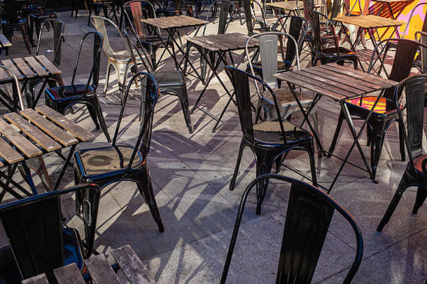 空椅子表咖啡馆南安普顿英格兰
