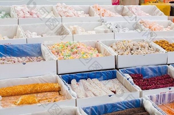 各种各样的土耳其高兴的是传统的东部糖果市场土耳其色彩斑斓的甜点最后糖涂层软糖果