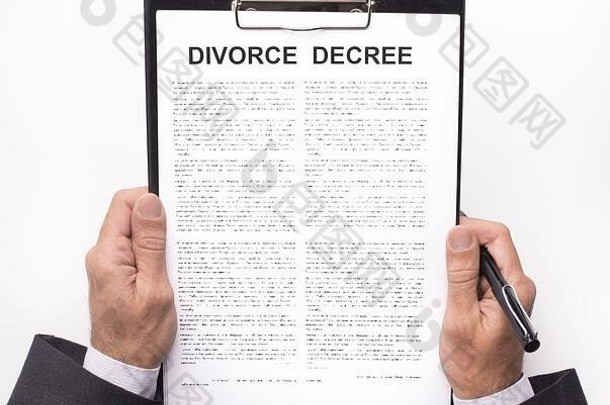 丈夫持有离婚法令文档白色背景