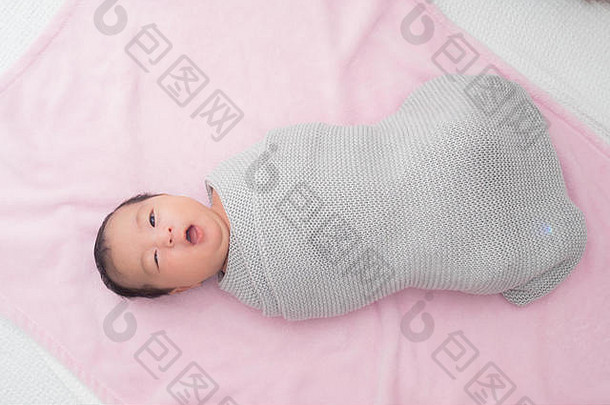 周新生儿婴儿包装灰色毯子