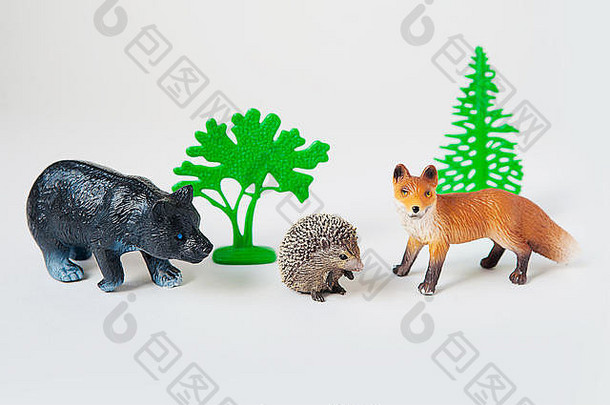 动物玩具狐狸熊刺猬白色背景