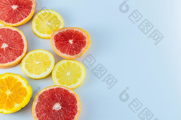 切片柑橘类水果白色背景复制空间