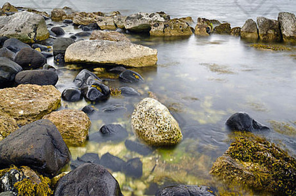 海边<strong>岩石</strong>池海岸黑头粉刺路径县安特里姆北部爱尔兰