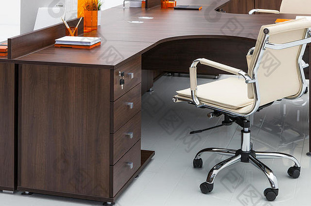 桌子白色皮革椅子办公室