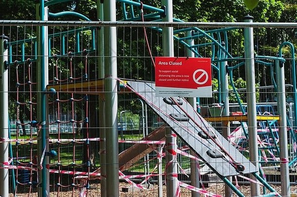 当地的公共公园封锁限制防止传播科维德春天伦敦