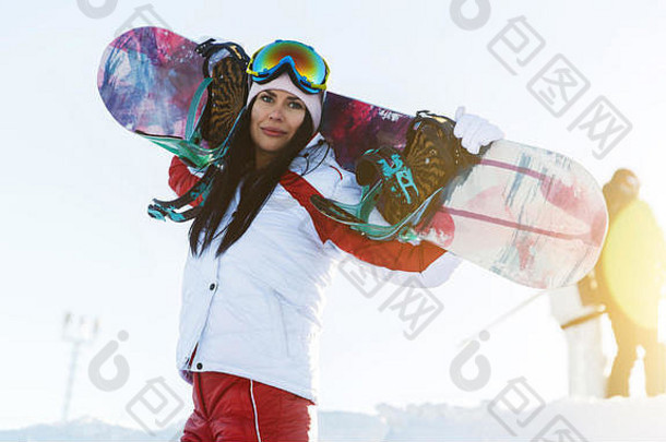 年轻的女孩滑雪西装