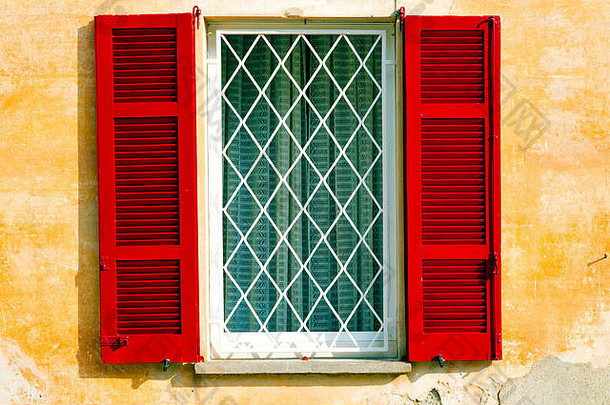 红色的窗口瓦拉诺博尔基宫殿意大利摘要阳光明媚的一天木威尼斯盲目的混凝土砖