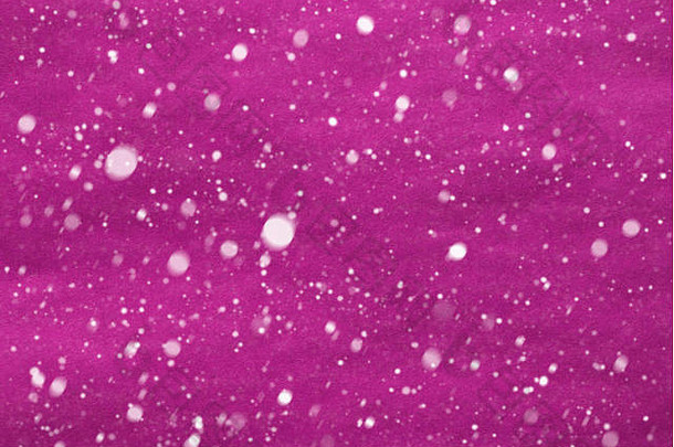粉红色的圣诞节纸背景复制空间雪花