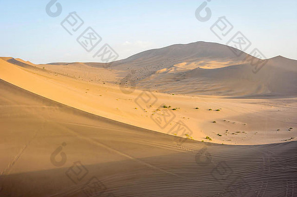 色彩斑斓的沙子沙丘<strong>戈壁沙漠</strong>日落敦煌中国