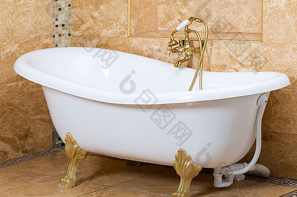 室内奢侈品浴室黄金配件