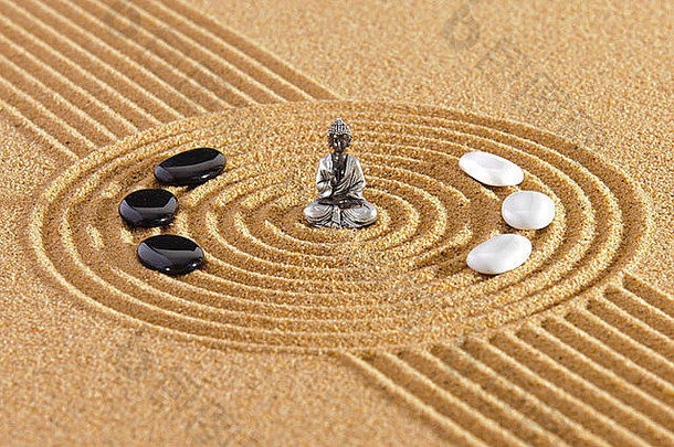 日本Zen花园沙子石头